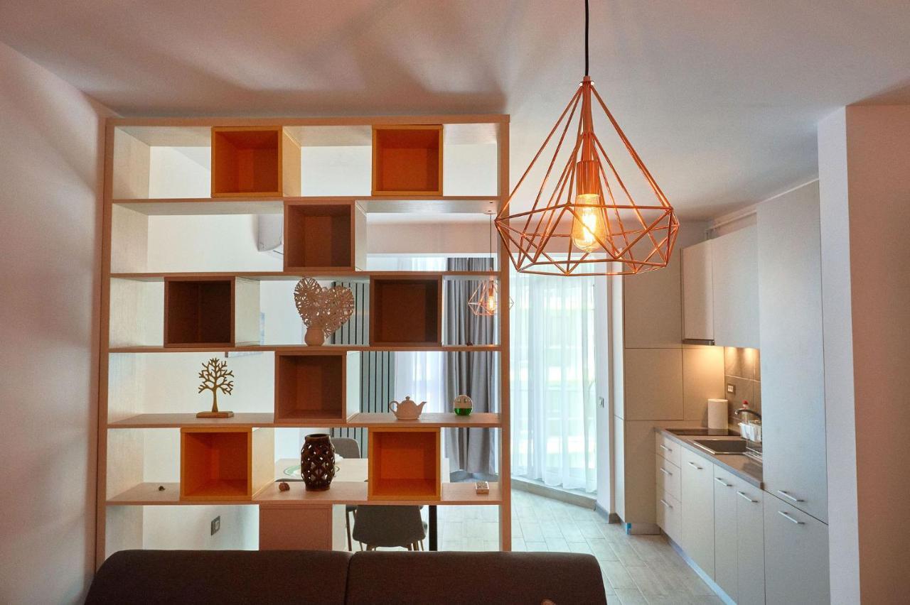 Orange Summer Apartment Spa Pools Beach Resort ママイア エクステリア 写真